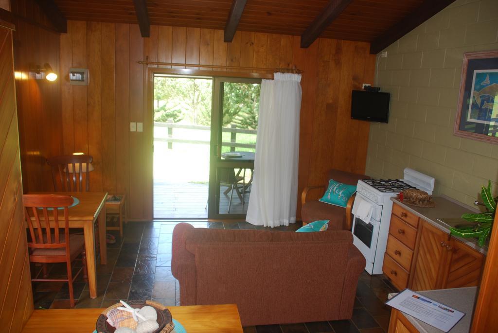 Coast Norfolk Island Apartman Burnt Pine Szoba fotó